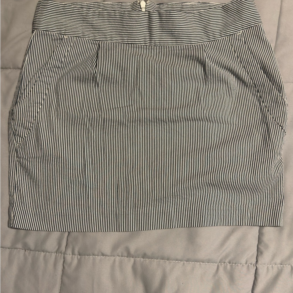 Tommy Hilfiger skirt size 4